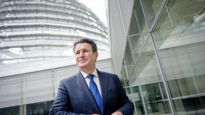 Bild: Kay Nietfeld/dpa
Hubertus Heil, heute einfacherer Abgeordneter im Bundestag, denkt über eine Kandidatur für den Vorsitz seiner Partei nach. (Archivbild)