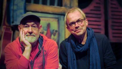 Bild: Gaby Bresslein/Badesalz/dpa
Der verstorbene Comedian Gerd Knebel (l) war nach Worten seines langjährigen Bühnenpartners Henni Nachtsheim ein Freigeist, der seiner Krebserkrankung „nicht den letzten Schritt überlassen“ wollte. (Archivbild)