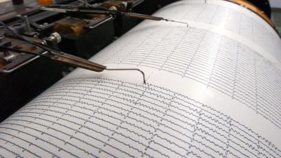 Symbolbild: Kasper Jan-Peter/dpa
Ein Seismograph zeichnet Erdbeben auf. Ein Beben der Stärke 3,3 war auch im Landkreis Schwandorf zu spüren.