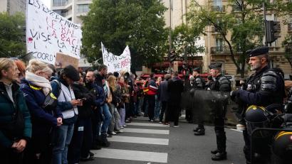 Bild: Teresa Suarez/AP/dpa
In Frankreich sind für Samstag erneute Demonstrationen angekündigt worden.