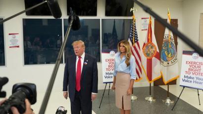 Bild: Mark Schiefelbein/AP/dpa
Trump hat vorab gewählt.