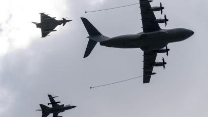 Bild: Stefan Sauer/dpa
Zwei Flugzeuge vom Typ A400M sollen zur Betankung von Kampfjets bei der Übung eingesetzt werden.