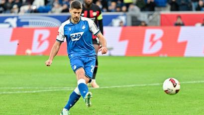 Bild: Uwe Anspach/dpa
Joker Andrej Kramaric verwandelte den Elfmeter zum 1:0.