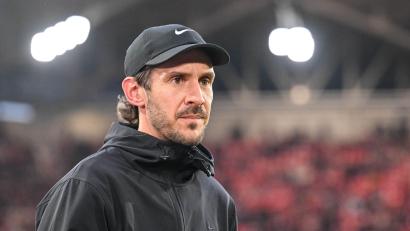 Bild: Harry Langer/dpa
Nachdenklich: Freiburgs Trainer Julian Schuster.