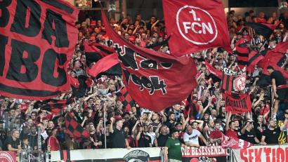 Bild: Jens Niering/dpa
Die Fans des 1. FC Nürnberg erleben in dieser Saison endlich wieder ein Hoch. (Archivbild)