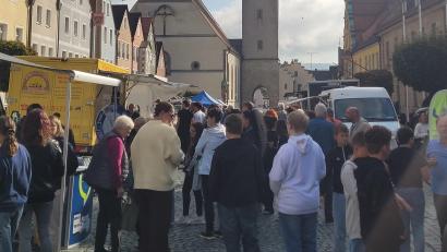 Bild: Romina Passon-Pühl
Fieranten und Organisatoren hoffen für den den letzten Wochenmarkt des Jahres am 5. November auf einen ähnlich großen Andrang wie beim Termin im September (Bild).