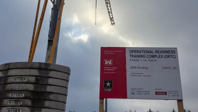 Archivbild: Stephanie Logue
Gerade aktuell wird wieder sehr viel gebaut auf dem Übungsplatz Grafenwöhr. Hier kommen lokale Firmen zum Zug.