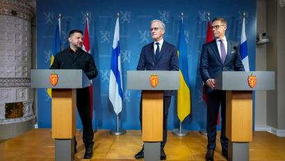 Bild: Cornelius Poppe/NTB/dpa
Finnland und Norwegen engagieren sich als Nachbarn Russland für eine Beendigung des Moskauer Angriffskrieges gegen die Ukraine. (Archivbild)