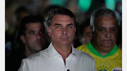 Bild: Eraldo Peres/AP/dpa
Flávio Bolsonaro hat die Präsidentenwahl verloren.
