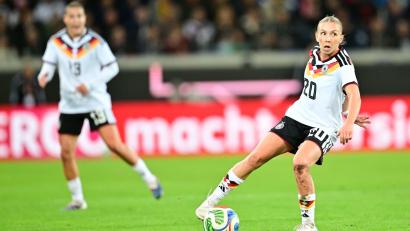 Bild: Sebastian Christoph Gollnow/dpa
Für die Königlichen am Ball: Nationalspielerin Elisa Senß ist auch bei Real Madrid gesetzt. (Archivbild)