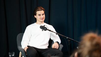 Bild: Franka Eichl
Lukas Ribarik war zu Gast im Podcast „Powerplay“.
