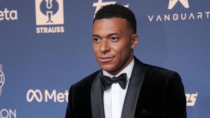 Bild: Kin Cheung/AP/dpa
Fußballstar Kylian Mbappé hatte in einem Podcast-Interview gesprochen.
