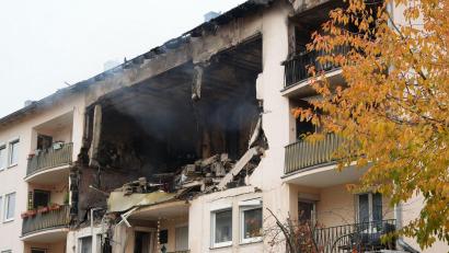 Bild: Felix Kirberg/dpa
Laut Feuerwehr werden drei Personen vermisst.