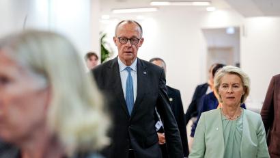 Bild: Kay Nietfeld/dpa
Rückschlag für Ursula von der Leyens Kanada-Pläne: Bundeskanzler Friedrich Merz setzte gemeinsam mit Kollegen durch, dass der Begriff „assoziiertes Mitglied“ für Kanada vorerst nicht gebraucht wird. (Archivbild)