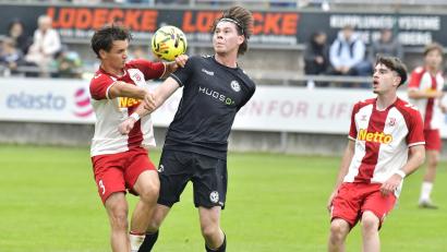 Bild: Hubert Ziegler
Der junge Konstantin Plankl (Mitte) und die DJK Gebenbach empfangen zum Vorrundenabschluss in der Bayernliga Nord den starken Würzburger FV.