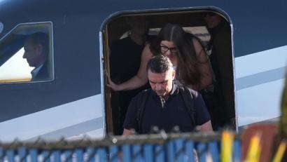 Bild: Marta Lavandier/AP/dpa
Nach seiner heimlichen Ausreise aus Brasilien landete Bolsonaro am Mittwoch in Miami.