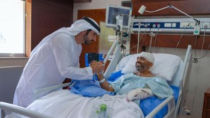 Bild: Uncredited/Government of Dubai Media Office/AP/dpa
Flugkapitän Smit Machchhar erlitt bei dem Angriff seines Copiloten schwere Verletzungen. (Archivbild)