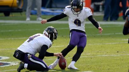 Bild: Mark Zaleski/AP/dpa
Justin Tucker saß zuletzt eine Sperre ab. (Archivbild)