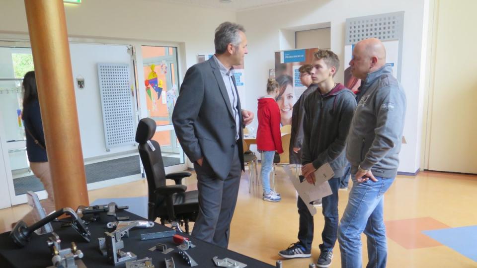 Die Ausbildungsmesse ist eine ideale Ergänzung zum berufsvorbereitenden Unterricht in den Schulen. Bild: jzk