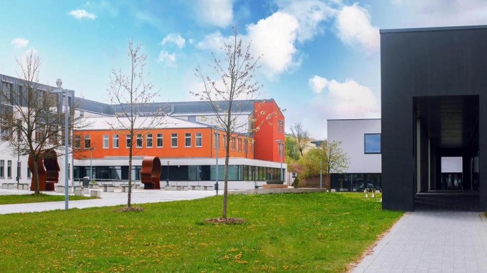 Berufsbegleitend studieren - OTH Professional macht&#039;s möglich. Eindrücke vom Campus... Bild: Reiner Wittmann