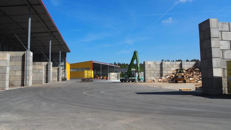 In der Hans-Striegl-Straße 7 (Industriegebiet Brandweiher) befindet sich die neue Anlaufstelle für Recycling und Entsorgung in Weiden. Bild: Kraus Recycling &amp; Entsorgung GmbH