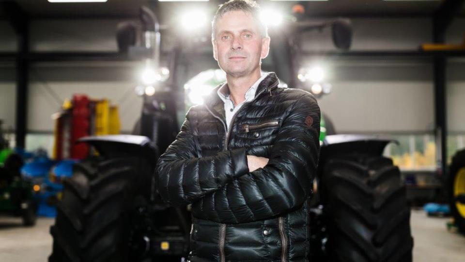 Verkaufsberater Herbert Heldmann berät die Kunden gerne und kompetent. Bild: exb