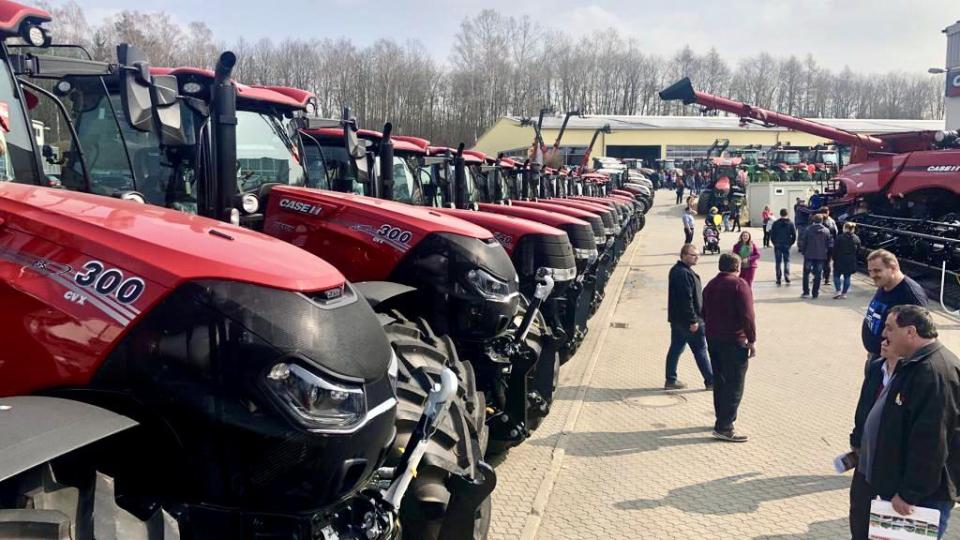 Igl Landtechnik präsentiert im Rahmen der Gewerbeschau Neuheiten aus der Welt der landwirtschaftlichen Maschinen. Bild: foa