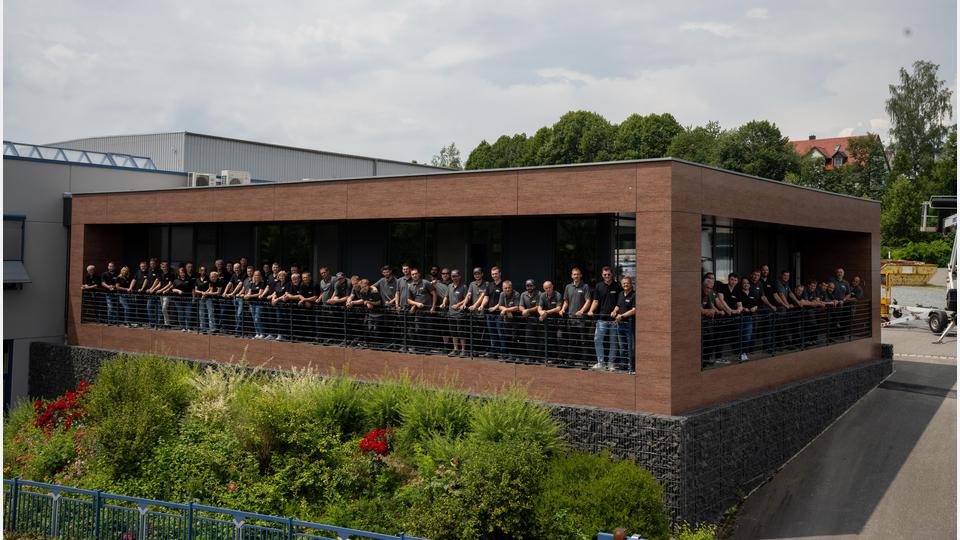 Das Team der Josef Pöllath GmbH - freundlich und kompetent! Bild: Josef Pöllath GmbH &amp; Co. KG
