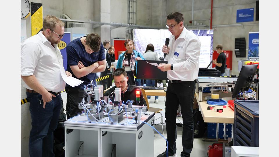 Die WITRON Job-Aktiv-Messe findet am 21. September 2024 von 9 bis 14 Uhr statt. Bild: exb