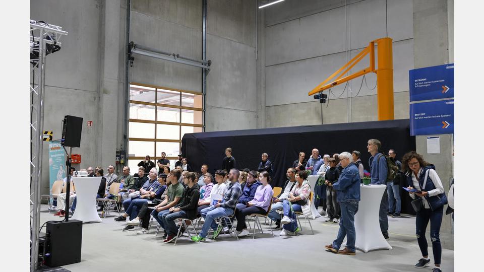 Die WITRON Job-Aktiv-Messe findet am 21. September 2024 von 9 bis 14 Uhr statt. Bild: exb