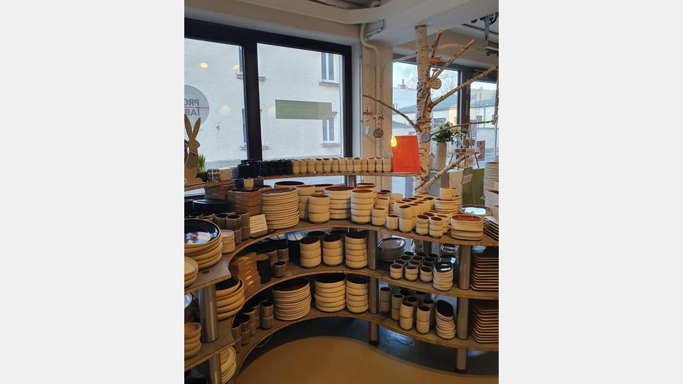 Auf 250 Quadratmetern bietet der ProfiTable in der Fabrikstraße in Weiden ein einzigartiges Einkaufserlebnis rund um den gedeckten Tisch. Bild: BHS tabletop AG