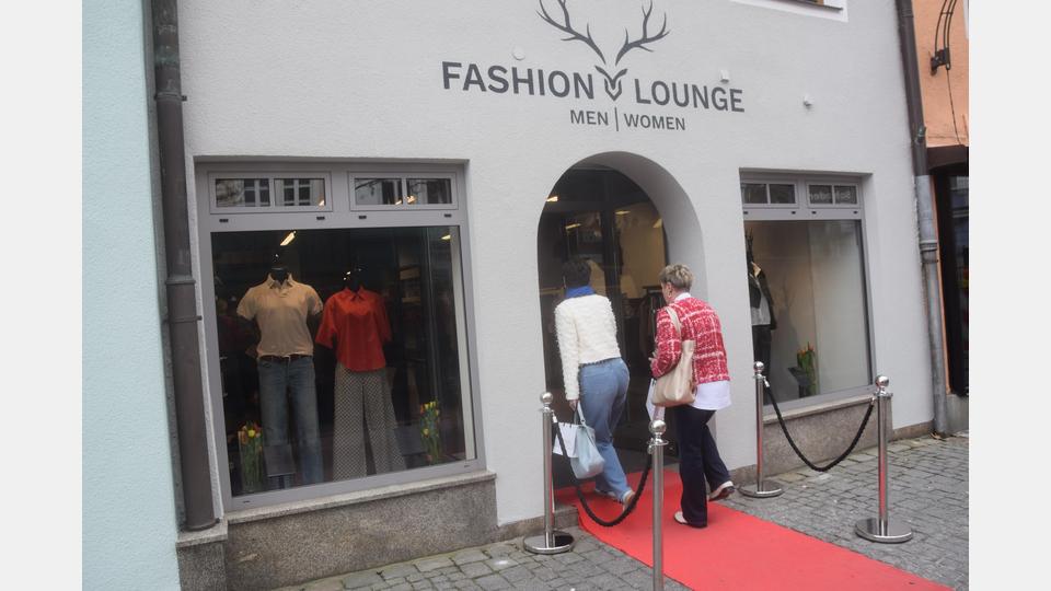 Unzählige Besucher strömten in die &quot;Fashion Lounge&quot; Bild: fz