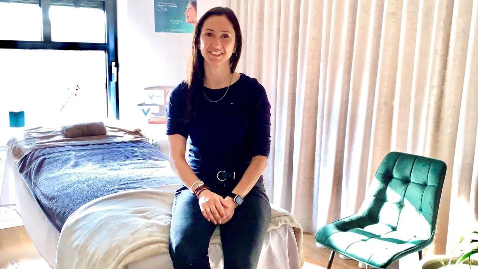 Mehr Wohlbefinden und auch mehr Gesundheit als Ziel: Sandra Götz bietet im &quot;1nature&quot; weit mehr als ein herkömmliches Kosmetikstudio. Bild: mia