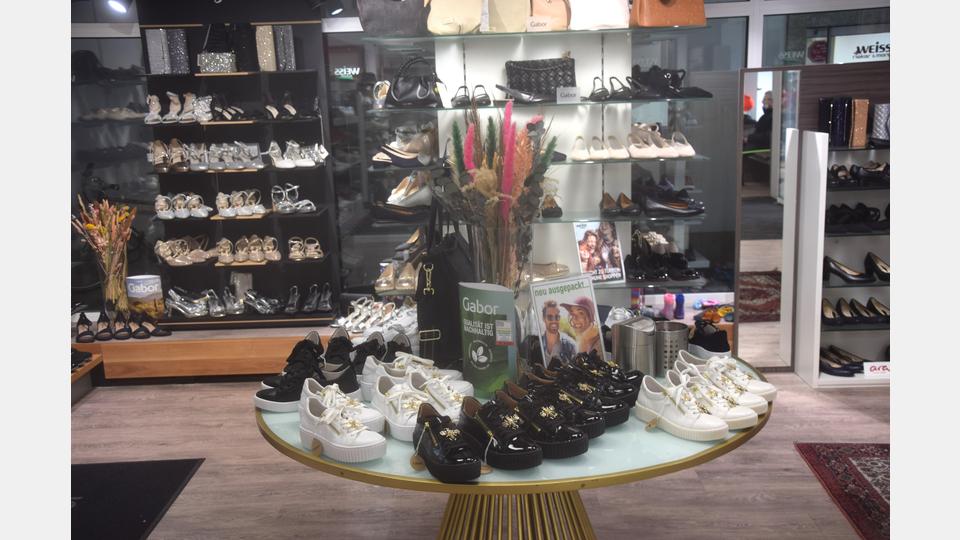 Von elegant bis lässig: Bei Weiss Schuhe findet jeder Kunde das passende Paar. Bild: fz