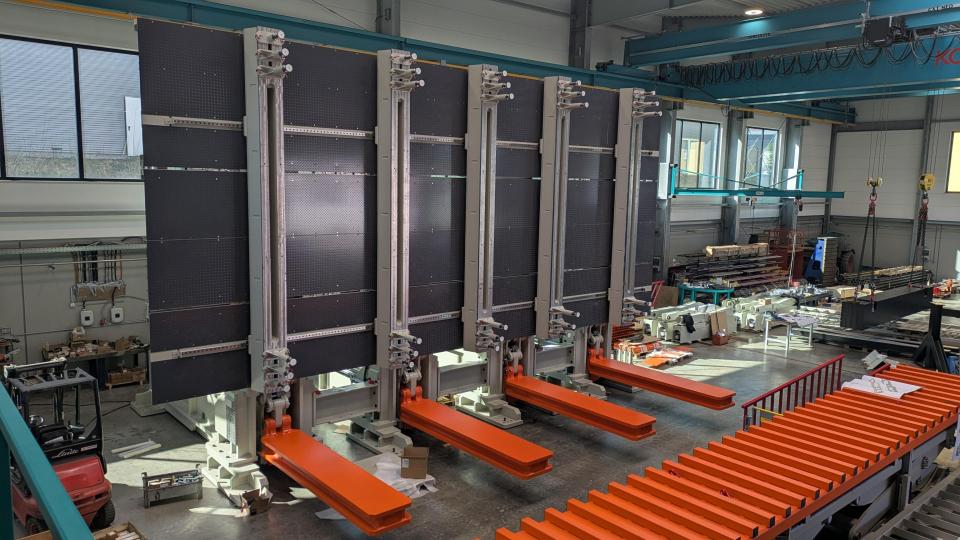Der Kernlegetisch für Siemens Energy in den Hallen von AM Maschinenbau. Bild: Annika Pöllmann