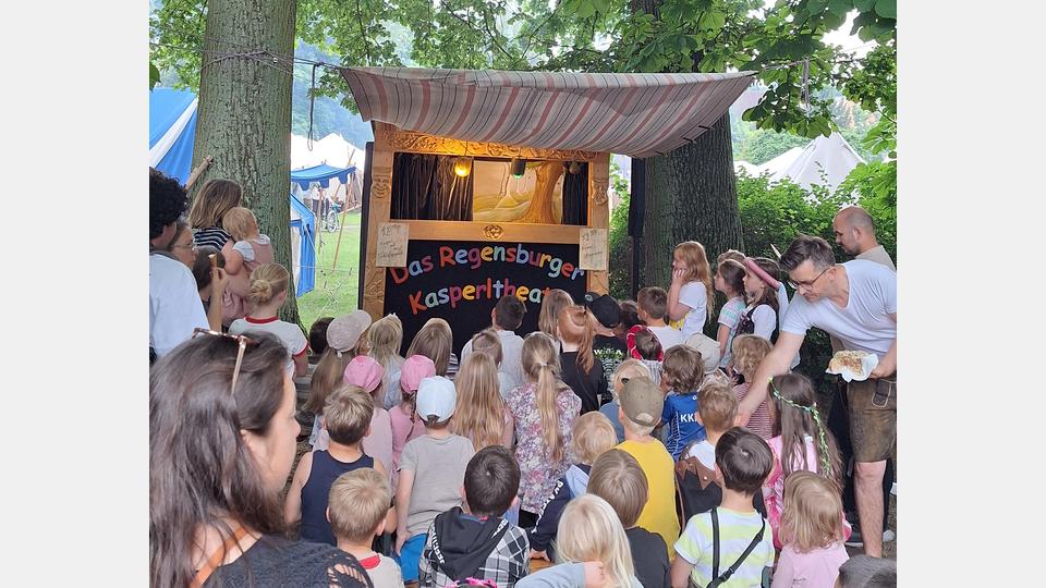 Spannung beim Kasperltheather. Bild: exb
