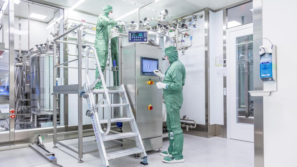 Blick hinter die Kulissen - Ansatzteam startet Herstellungsprozess Bild: Pharma Stulln GmbH