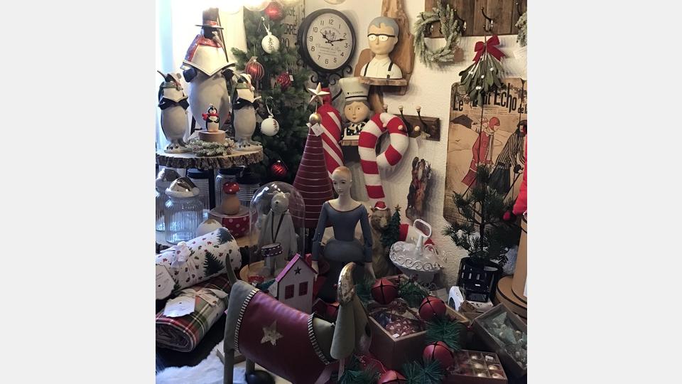 Im Kemnather Altstadtladl findet sich für jeden besonderen Anlass das passende Stück. Bild: exb