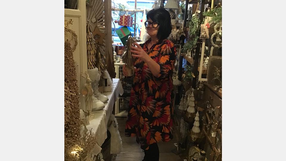 Im Kemnather Altstadtladl findet sich für jeden besonderen Anlass das passende Stück. Bild: exb