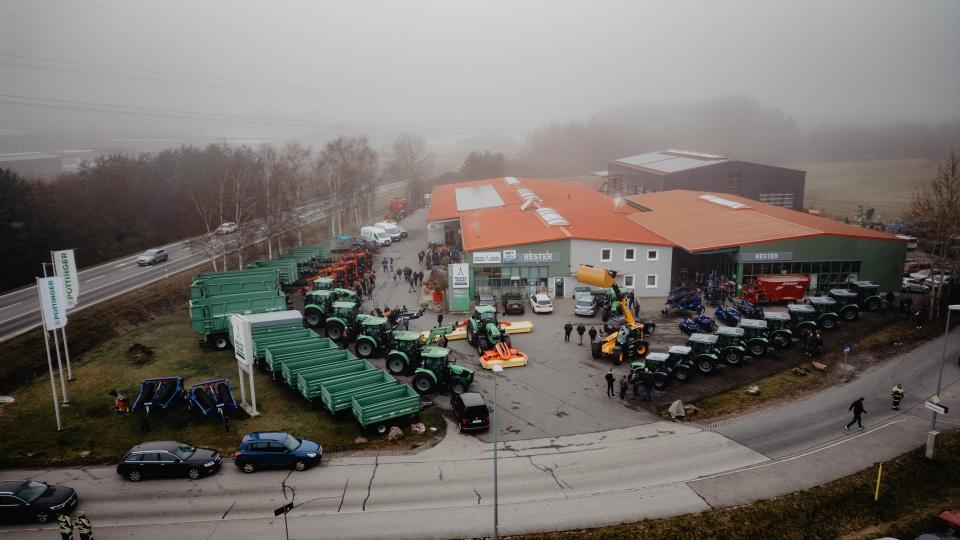 Kompetenz, Service und Top-Qualität – die Firma Rester freut sich auf ihre Kunden. Im Rahmen der beliebten Adventsausstellung am 14. Dezember 2025 gibt es natürlich auch wieder jede Menge toller Angebote. Bild: exb/Fa. Rester