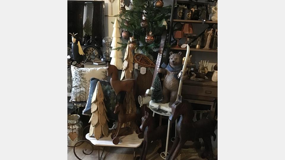 Im Kemnather Altstadtladl findet sich für jeden besonderen Anlass das passende Stück. Bild: exb