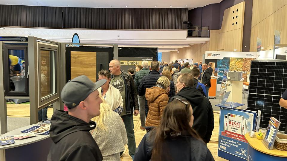 Am 10. und 11. Oktober 2026 findet in der Weidener Max-Reger-Halle die Bau- und Immobilienmesse mein Zuhause! Nordoberpfalz statt. Bild: exb/tt