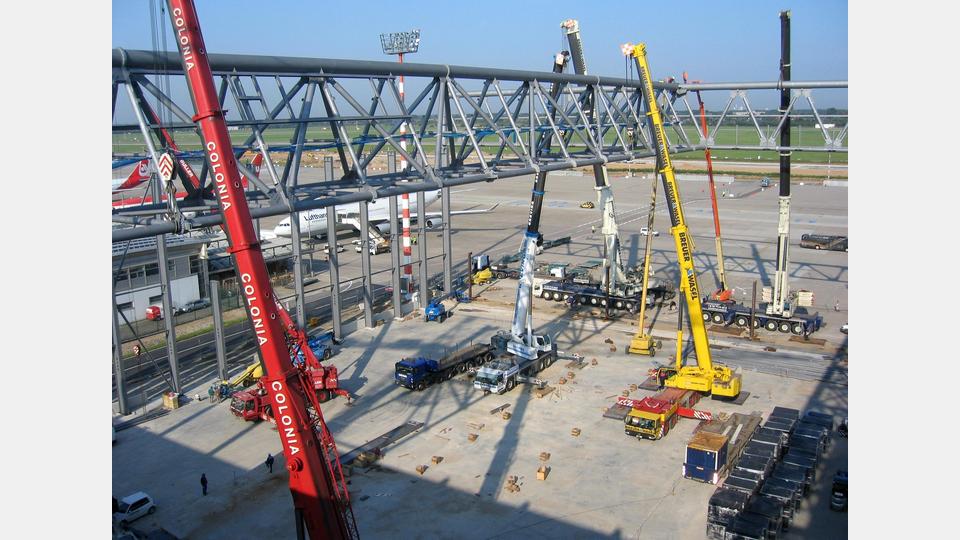 Die Lochner Stahlbaumontagen GmbH realisiert anspruchsvolle Projekte – von klassischen Hallenkonstruktionen bis hin zu komplexen Stahltragwerken. Bild: Lochner Stahlbaumontagen GmbH