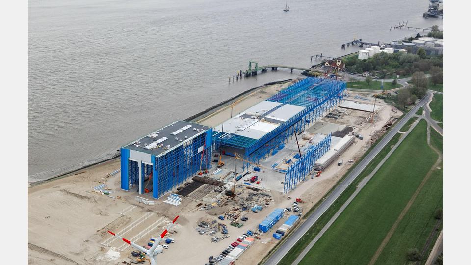 Die Lochner Stahlbaumontagen GmbH realisiert anspruchsvolle Projekte – von klassischen Hallenkonstruktionen bis hin zu komplexen Stahltragwerken. Bild: Lochner Stahlbaumontagen GmbH