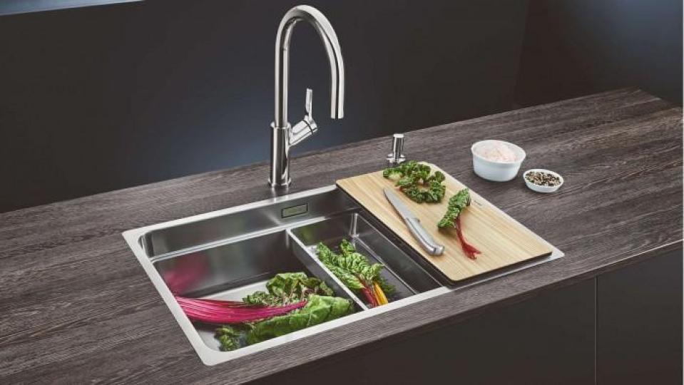 Finden Sie die perfekte Küche mit Wascharmatur im Einrichtungshaus Stauber. Bild: Einrichtungshaus Stauber