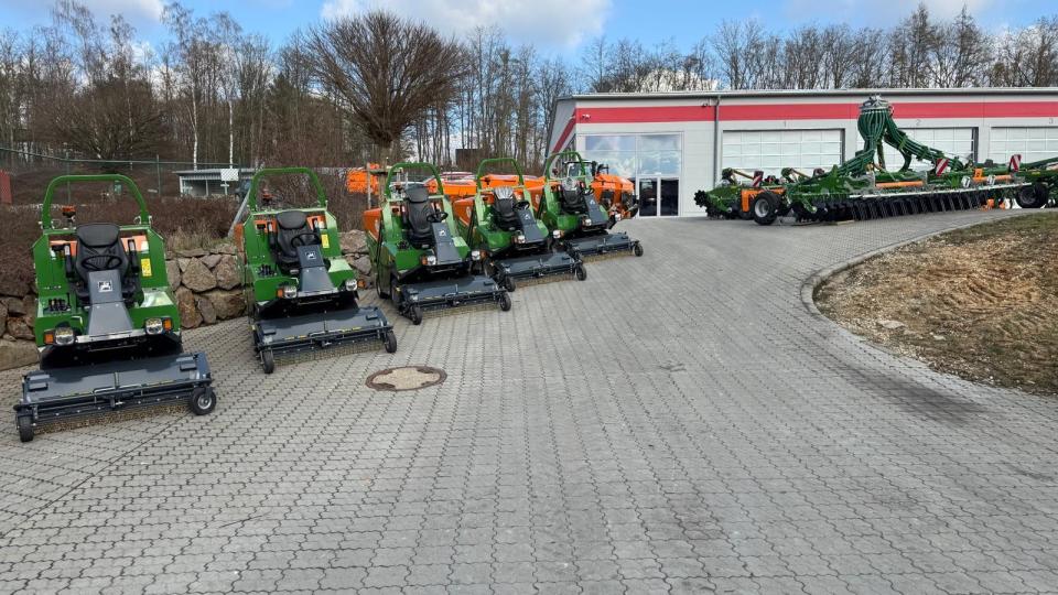 Auf der 25.000 Quadratmeter großen Freifläche und in der 2.000 Quadratmeter großen Ausstellungshalle sind die neuesten Trends modernster Technik zu sehen. Bild: Hirsch