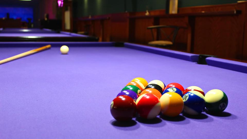 Ob Bowling, Billard, Darts oder ein Drink an der Bar – hier wird es den Gästen garantiert nicht langweilig. Bild: Evi Wagner