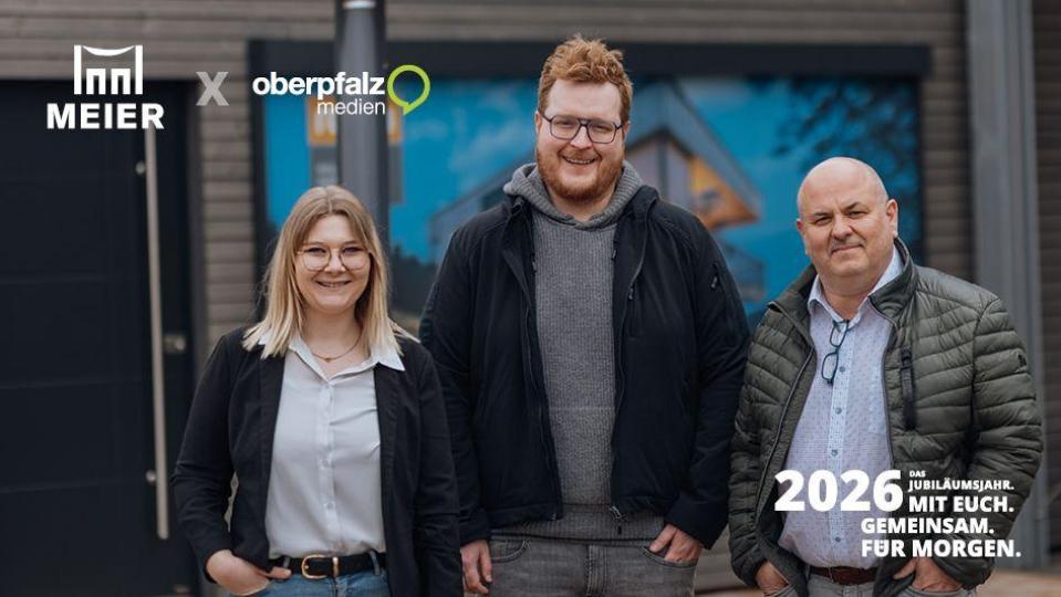 Christoph Meier (Bildmitte) sieht in der crossmedialen Beratung durch Eva-Maria Irlbacher und Bernhard Grießl einen echten Mehrwert für sein Unternehmen: "Oberpfalz Medien hilft mir perfekt bei der zielgruppengenauen Ansprache potenzieller Kunden. Und übernimmt die Arbeit für mich." Bild: Oberpfalz-Medien / Sara Neidhardt / Ramona Hanisch