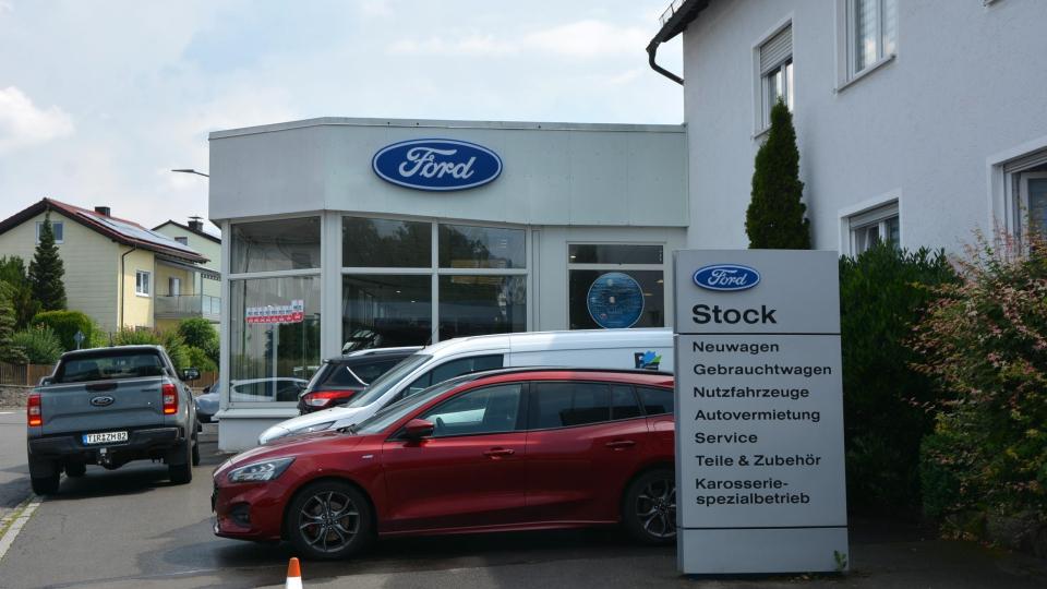 Hauptsitz des Autohauses Stock bleibt der Standort in der Friedenfelser Straße 23 in Wiesau. Bild: Josef Rosner