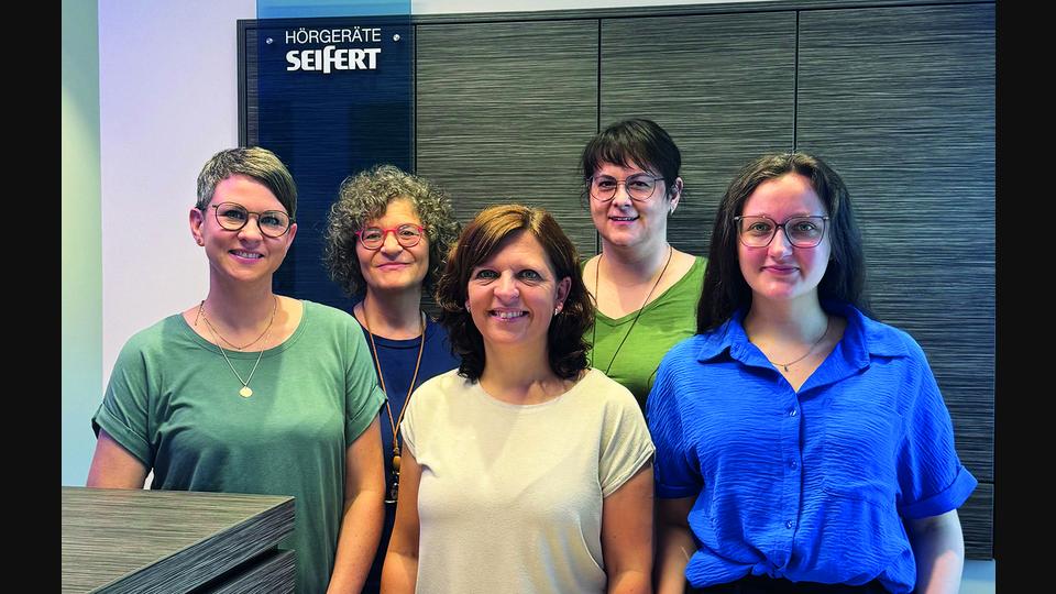 Das Team in der Filiale Amberg. Bild: exb